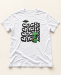 Remera Cachi blanca de frente, estampa del visitante con mate