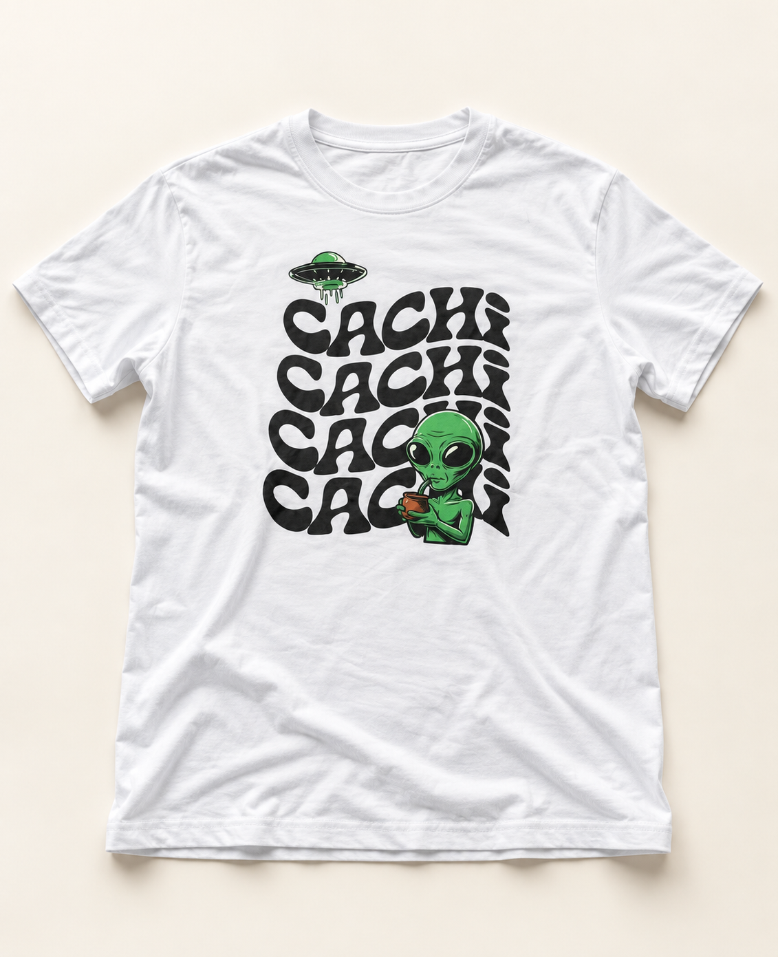 Remera Cachi blanca de frente, estampa del visitante con mate